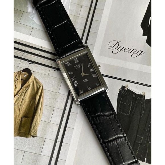 Seiko Other - Vintage Seiko Quartz Mens Silver Watch & Black accents W/ Leather Strap